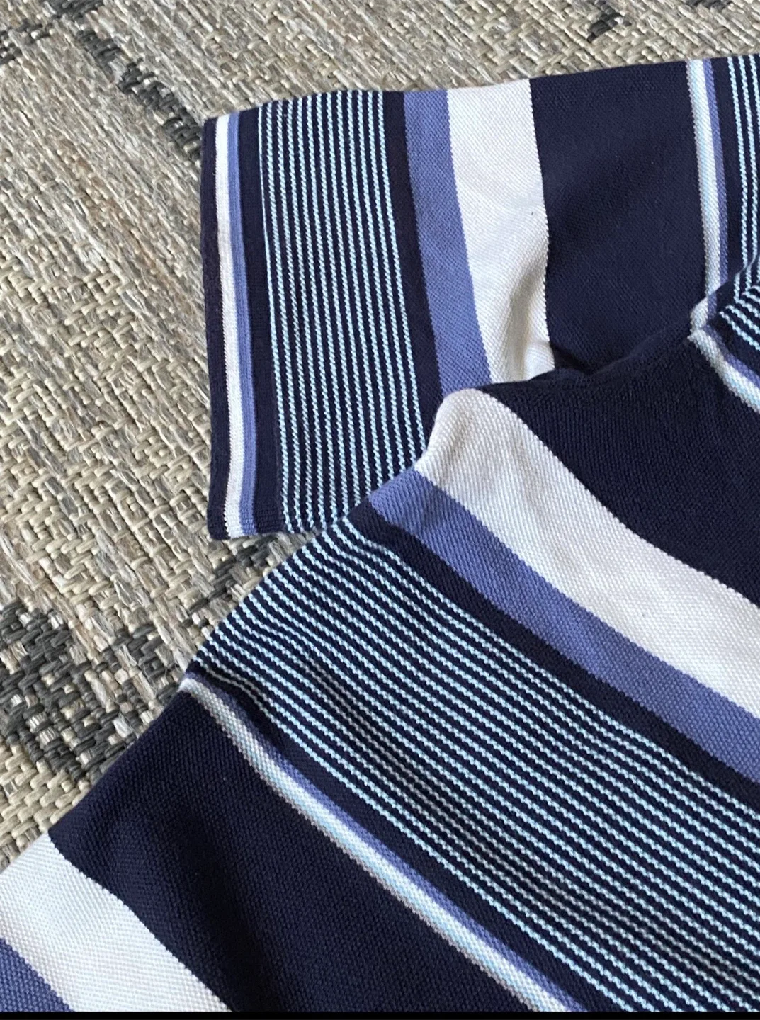 Yves Saint Laurent Polo Shirt - Size L image indicator(6)