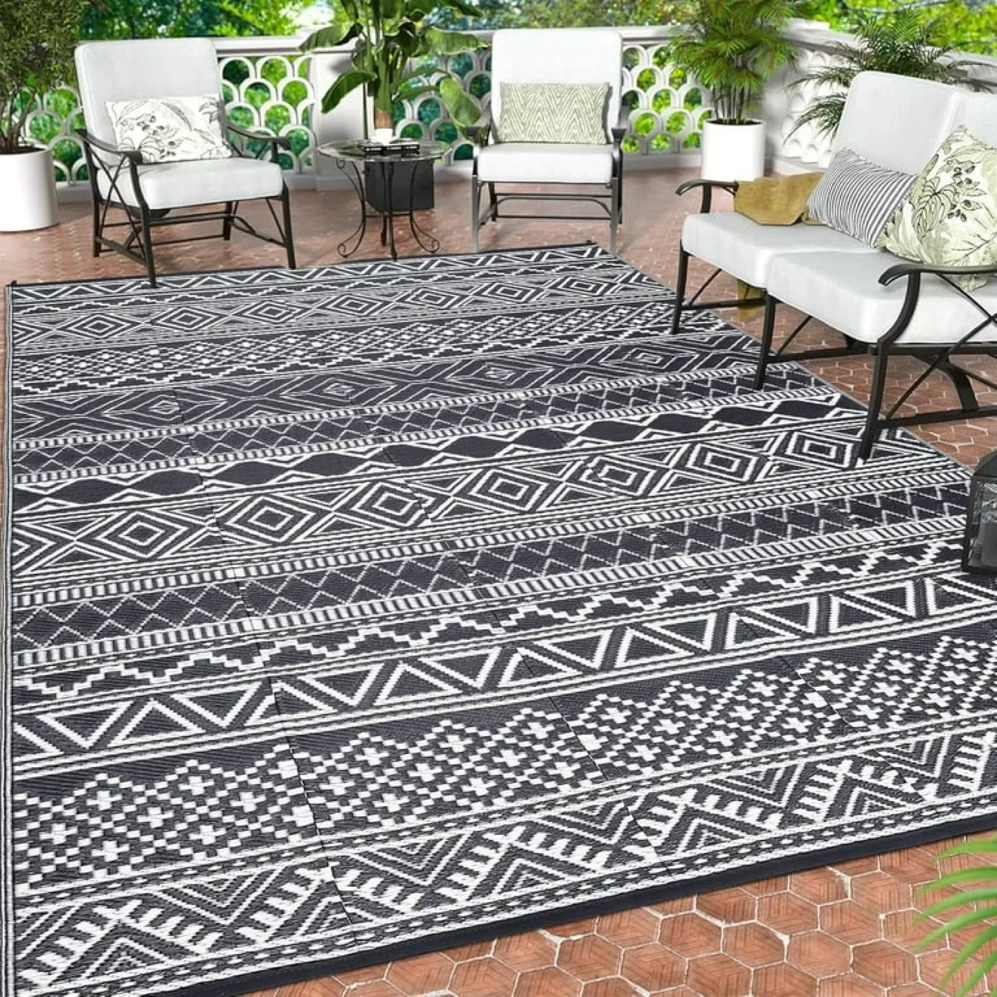 Brand new Plastic Outdoor Waterproof Rug 5x8 ft, thumbnail