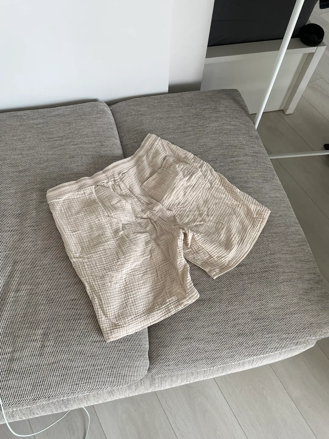 Zara linen Shorts - Beige image indicator(2)
