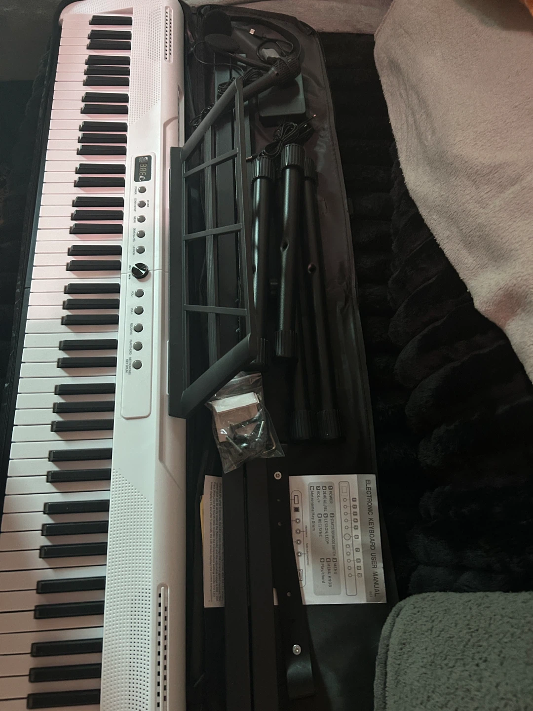 Electronic Keyboard with Accessories - photo 3