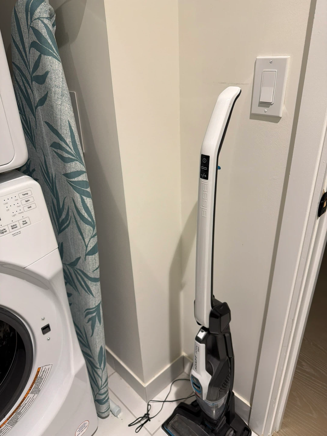 Bissell Adapt Ion Battery Stick Vacuum