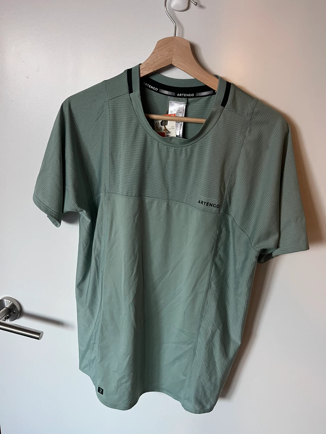 Artengo Decathlon T-Shirt - Size M