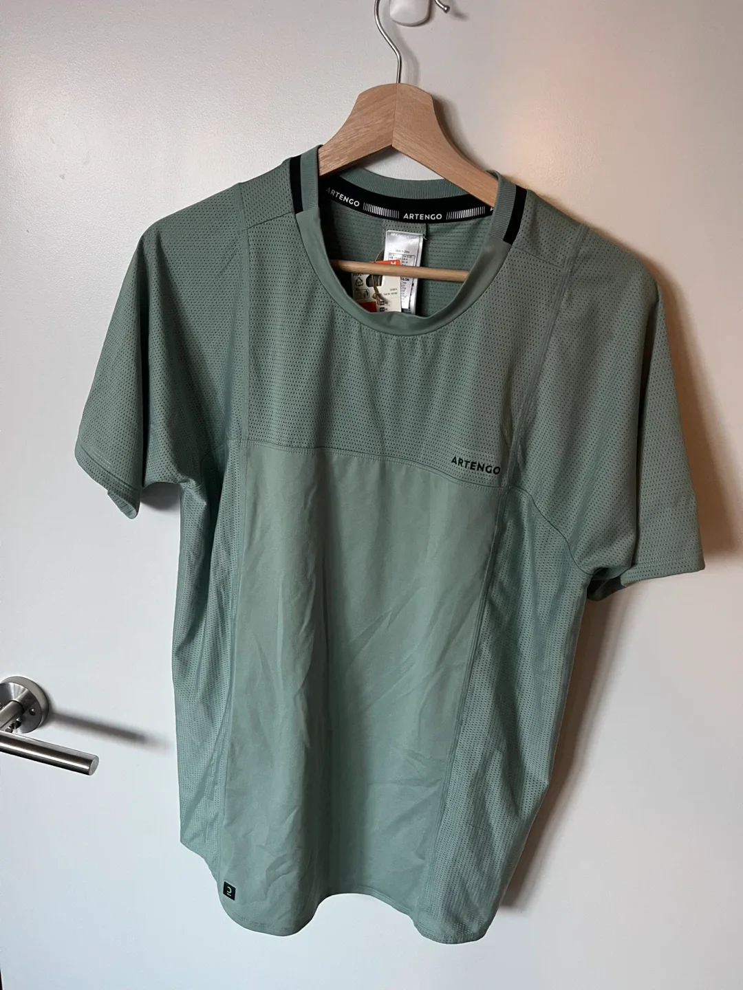 Artengo Decathlon T-Shirt - Size M thumbnail
