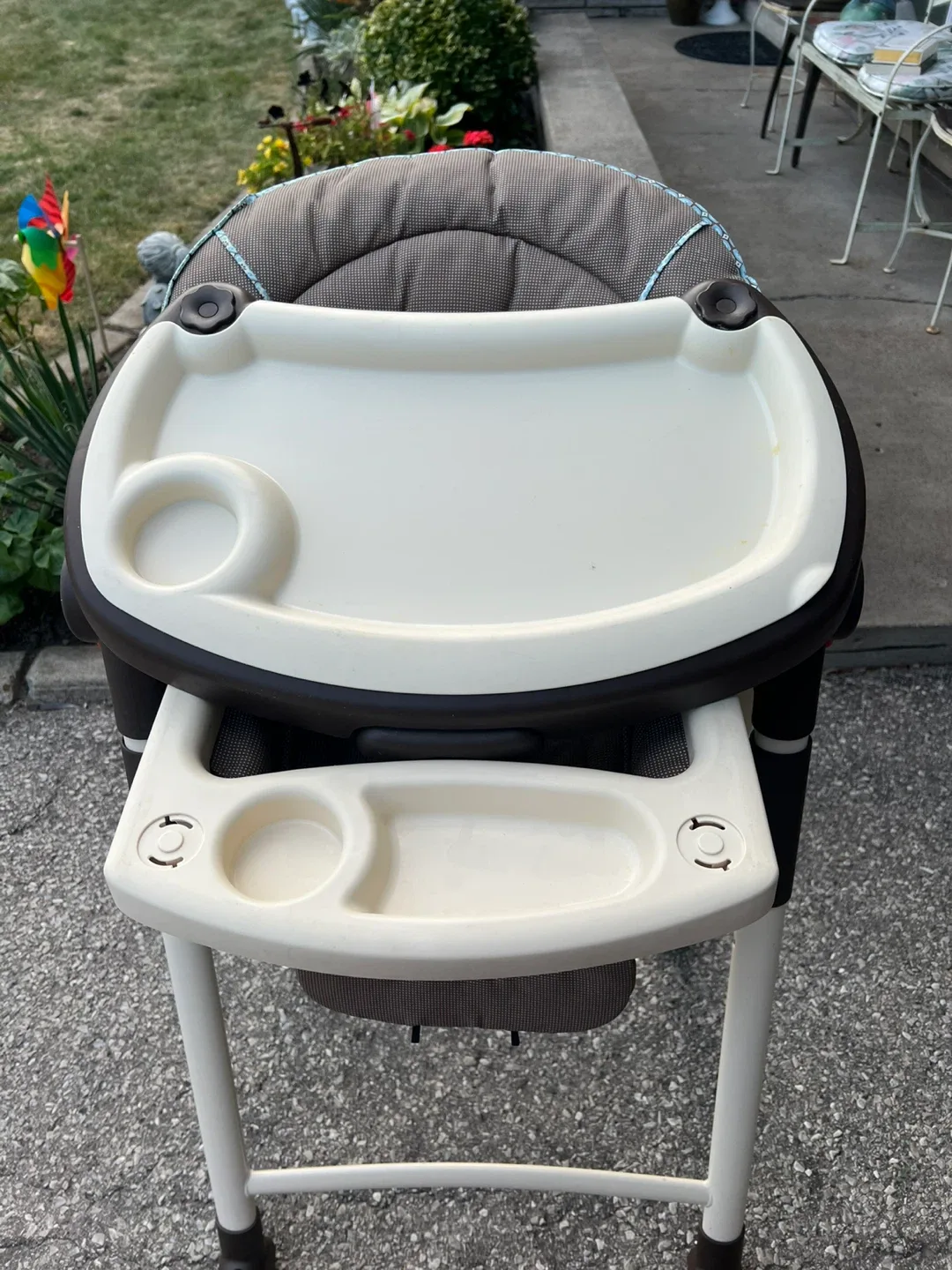 Graco High Chair - Grey & Cream image indicator(3)