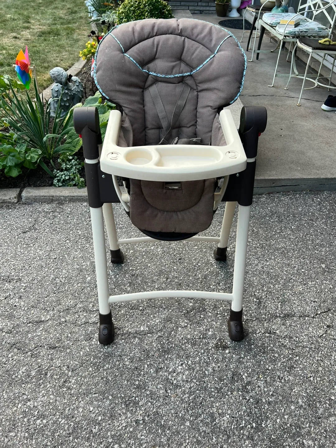 Graco High Chair - Grey & Cream image indicator(4)