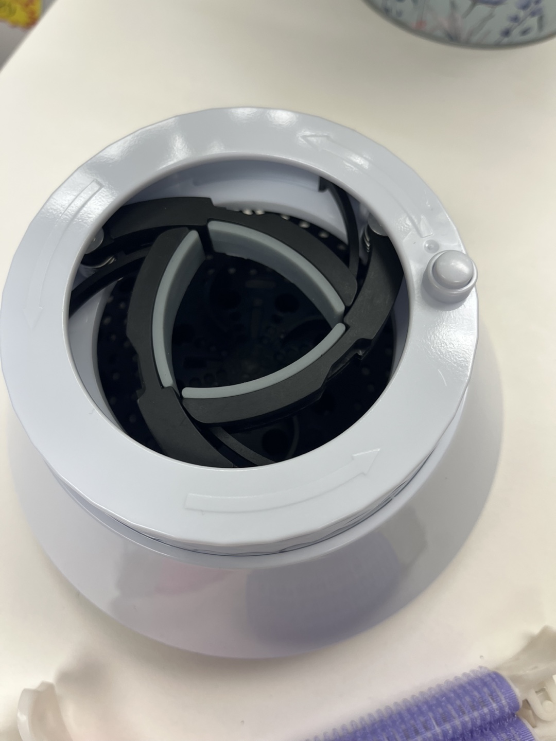 Universal Hair Dryer Diffuser Attachment - photo 2
