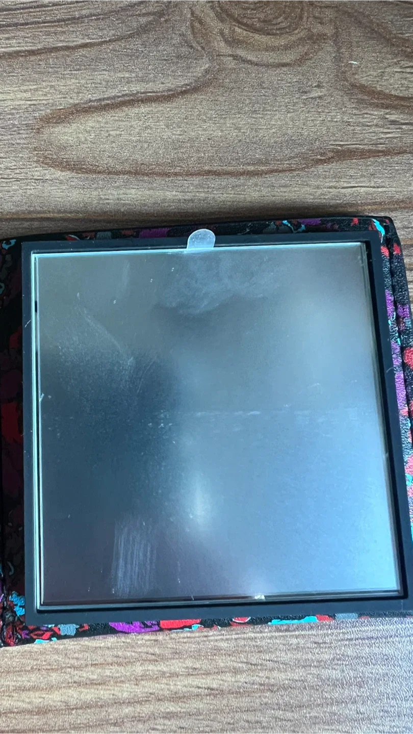 Givenchy Floral Compact Mirror image indicator(3)