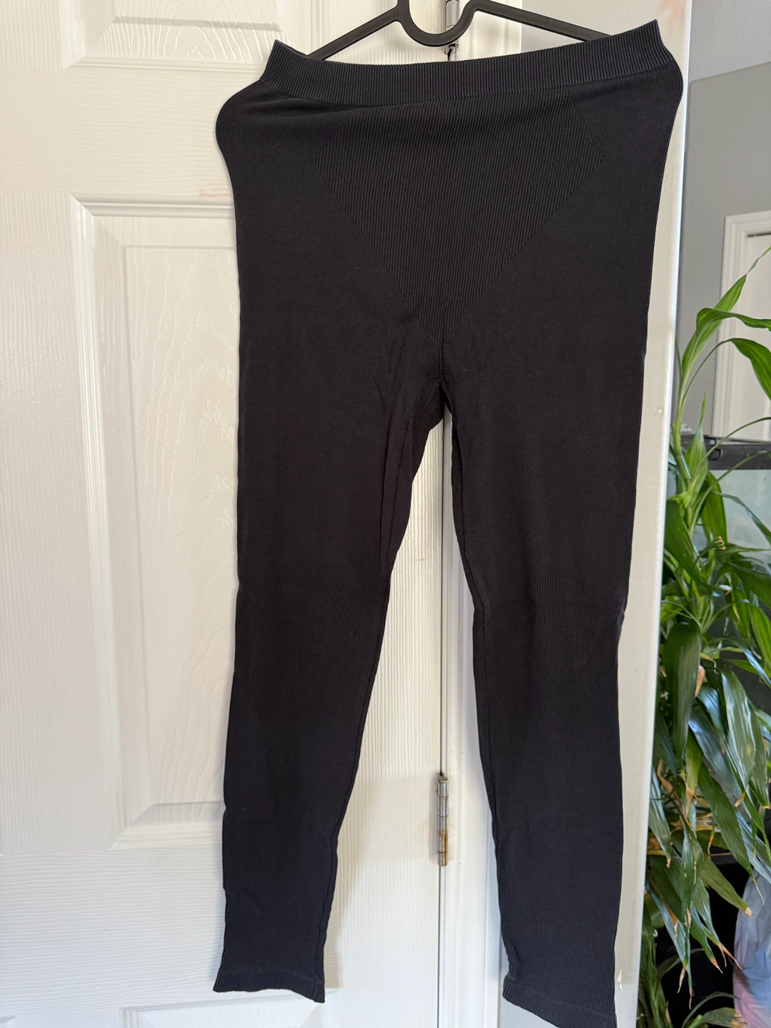 Black Ribbed Leggings