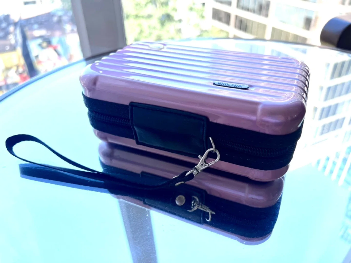 New RIMOWA Orchid Bloom Vanity Case image indicator(3)