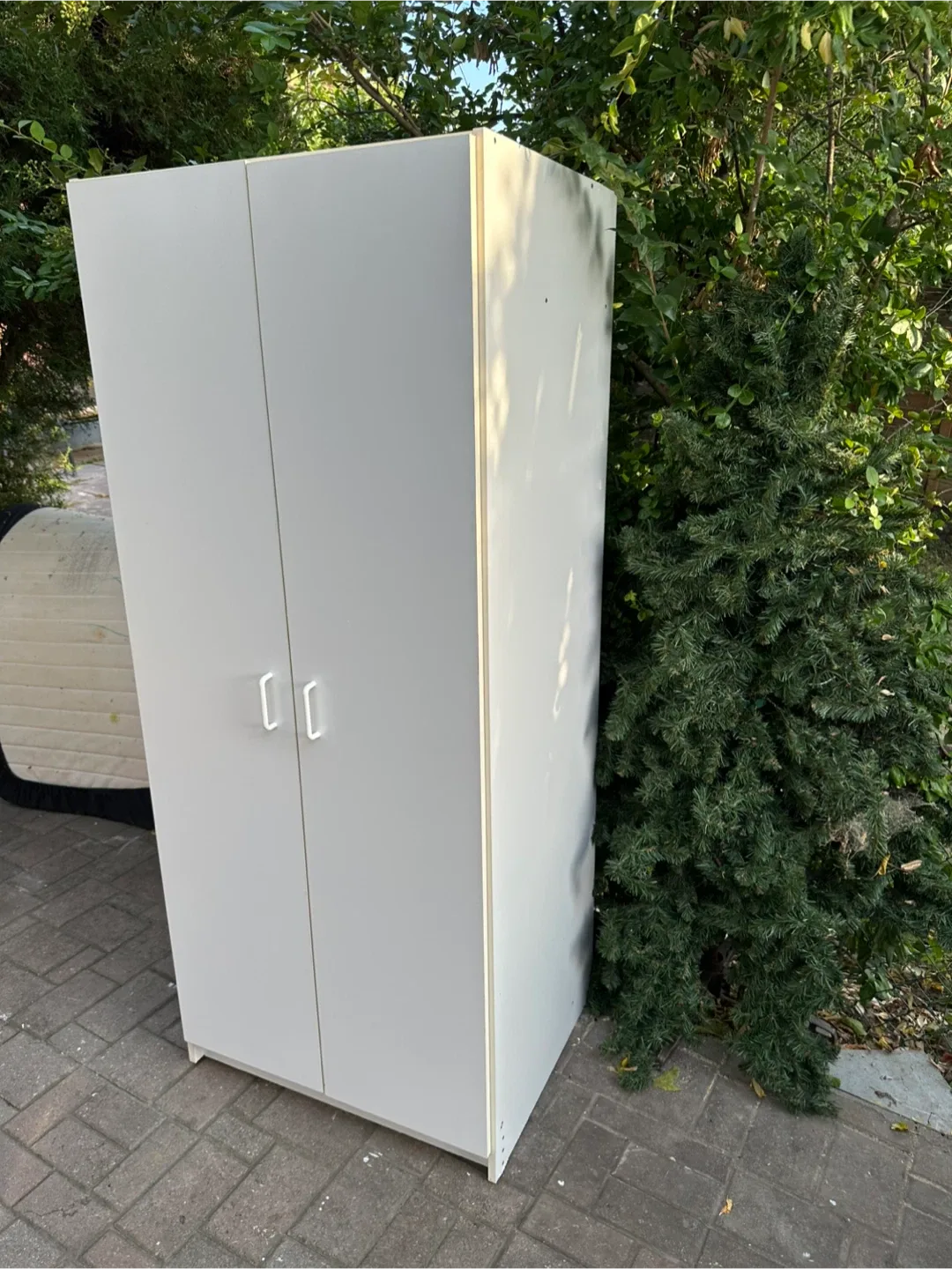 White Wardrobe thumbnail