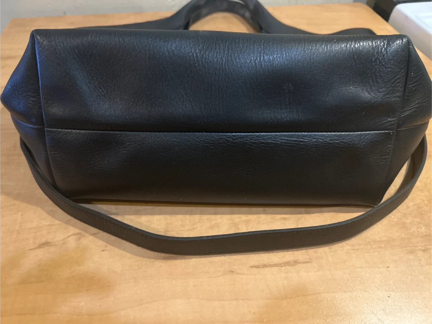Madewell Black Leather Hobo Bag image indicator(5)