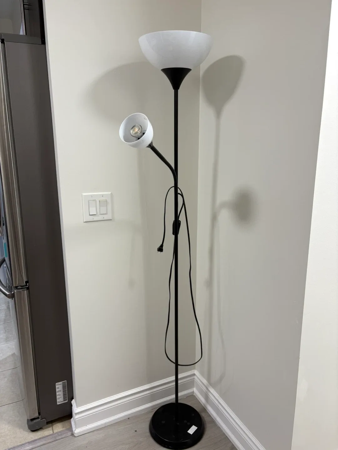 Black Floor Lamp with Reading Light image indicator(2)