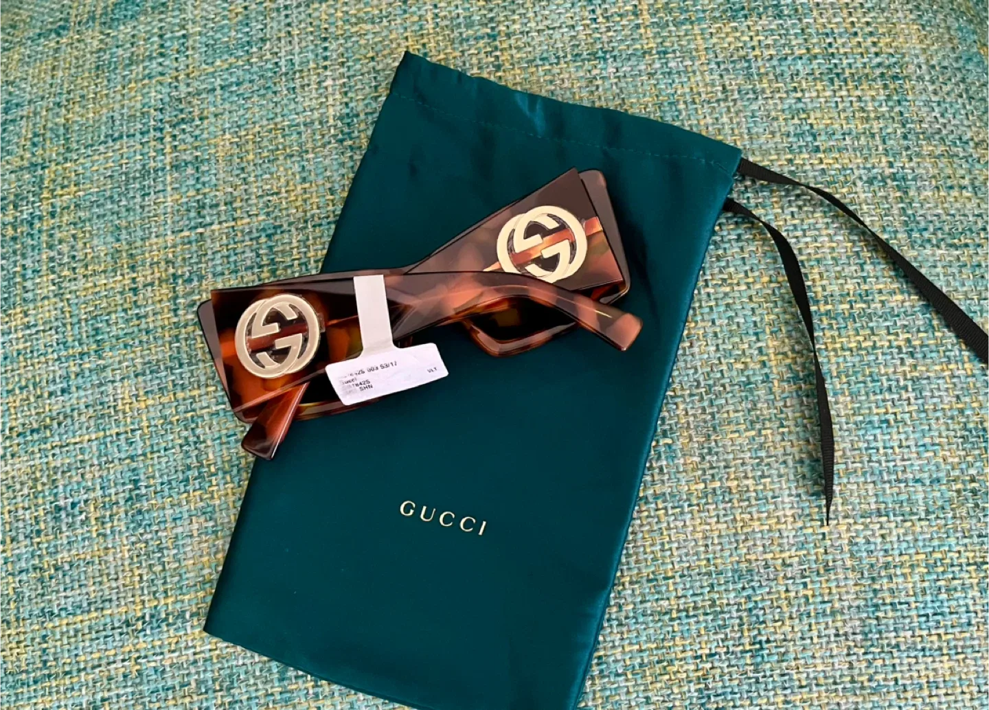 Gucci sunglasses thumbnail