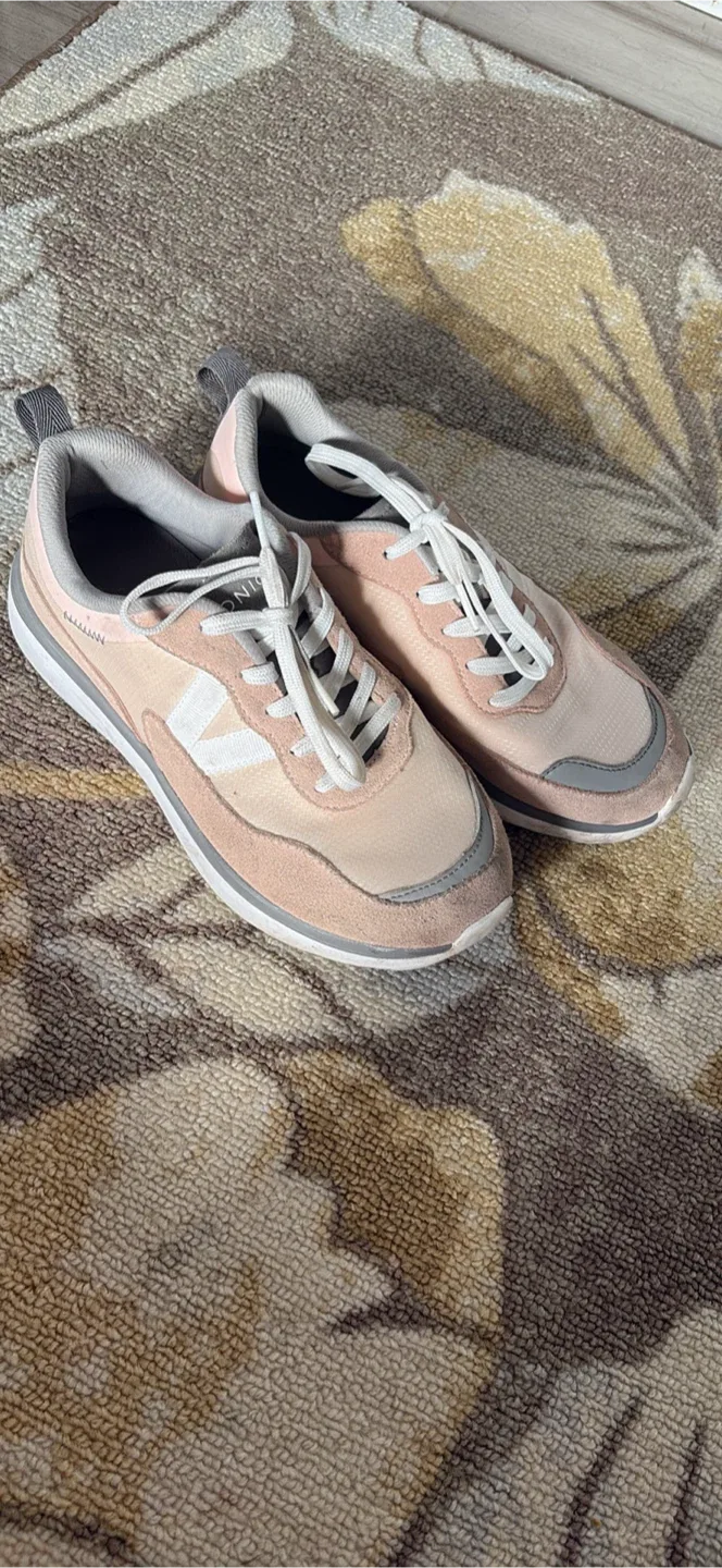 Vionic Women's Pink Sneakers Size 7 image indicator(2)