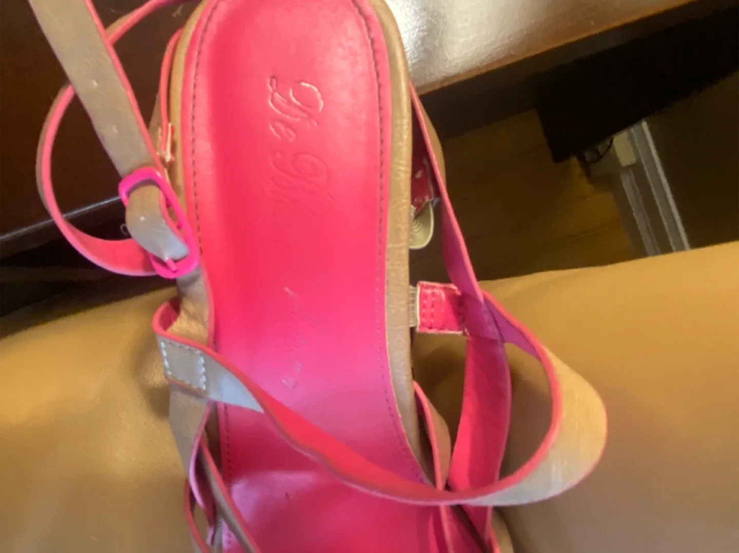 Pink and tan wedges image indicator(3)