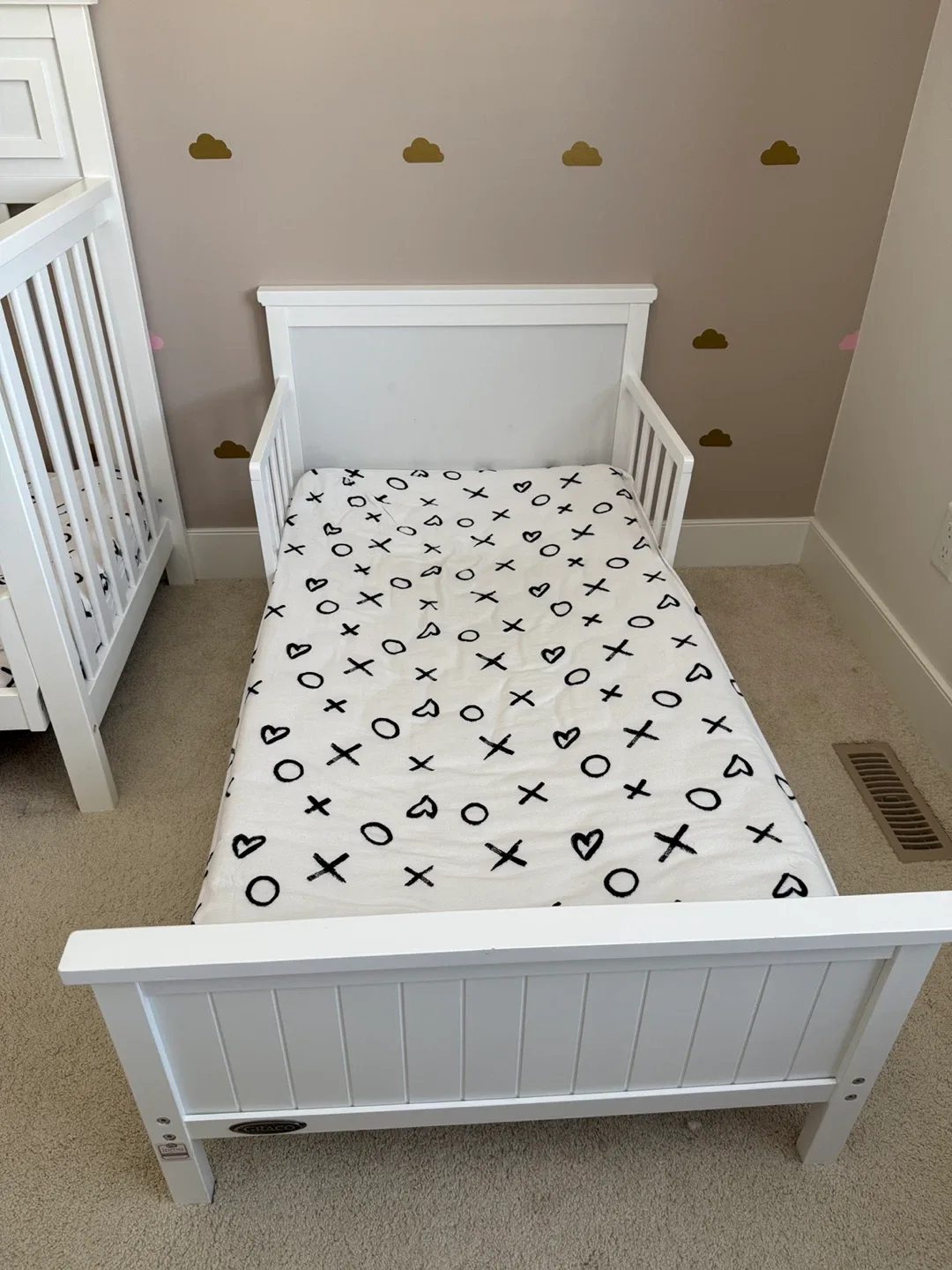 Nook Pebble Lite Mattress & Graco Toddler Bed image indicator(2)