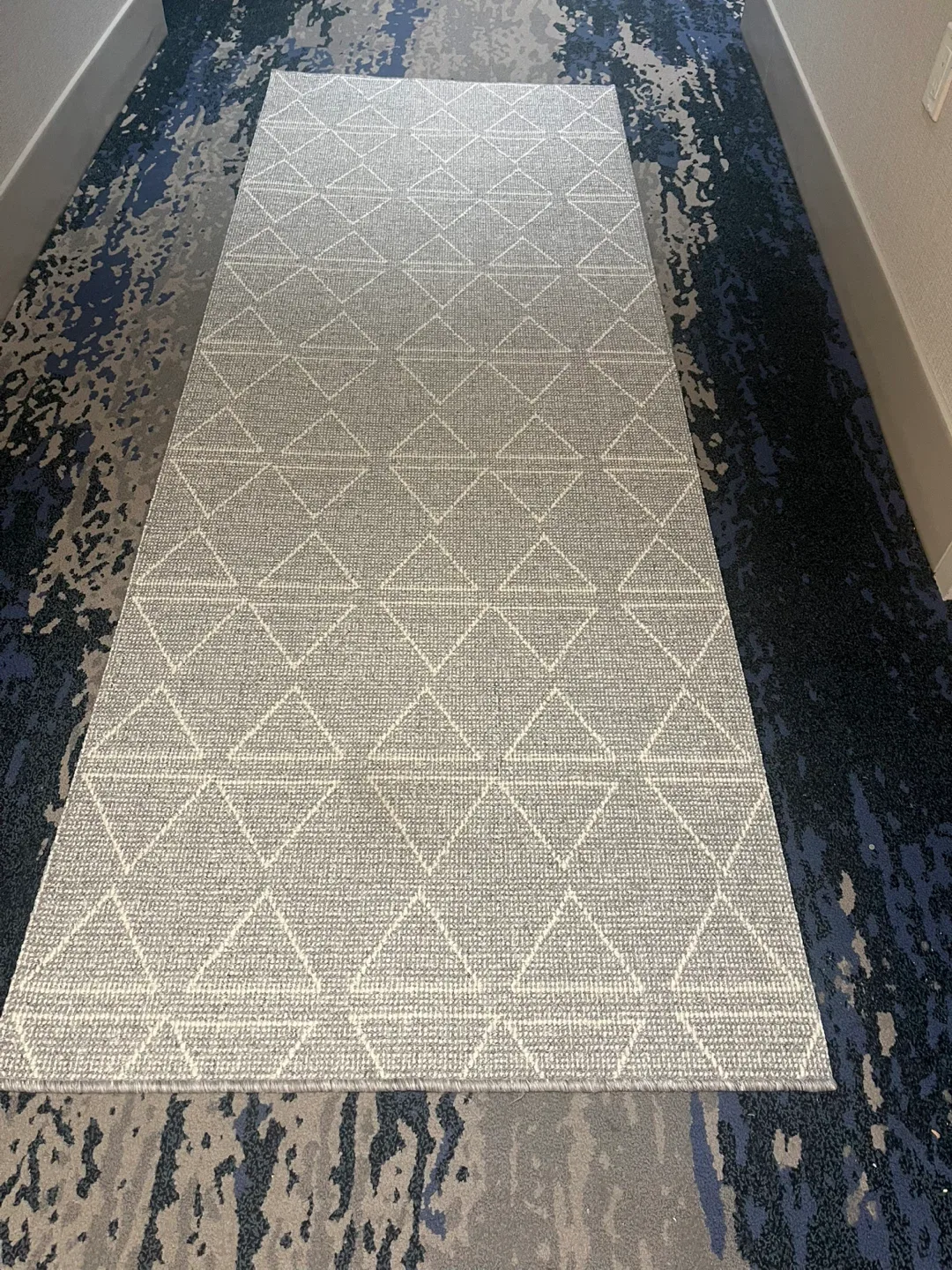 HomeSense Grey Geometric Area Rug image indicator(7)