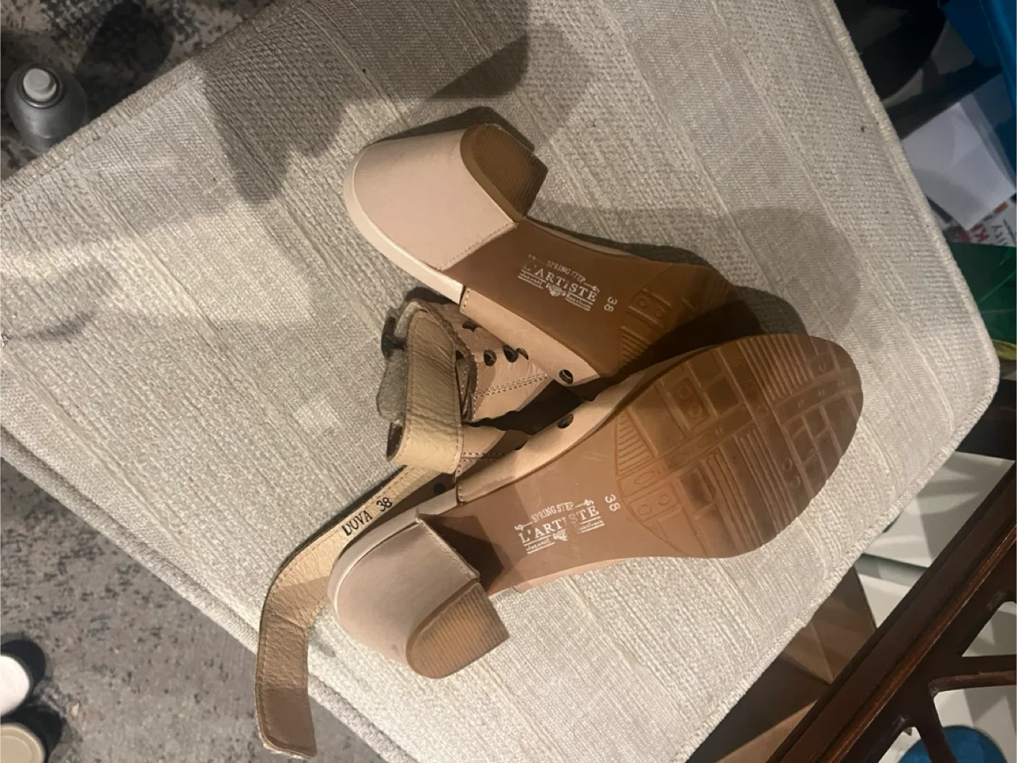 L'Artiste by Spring Step DOYA Beige Leather Sandals - Size 38 image indicator(4)
