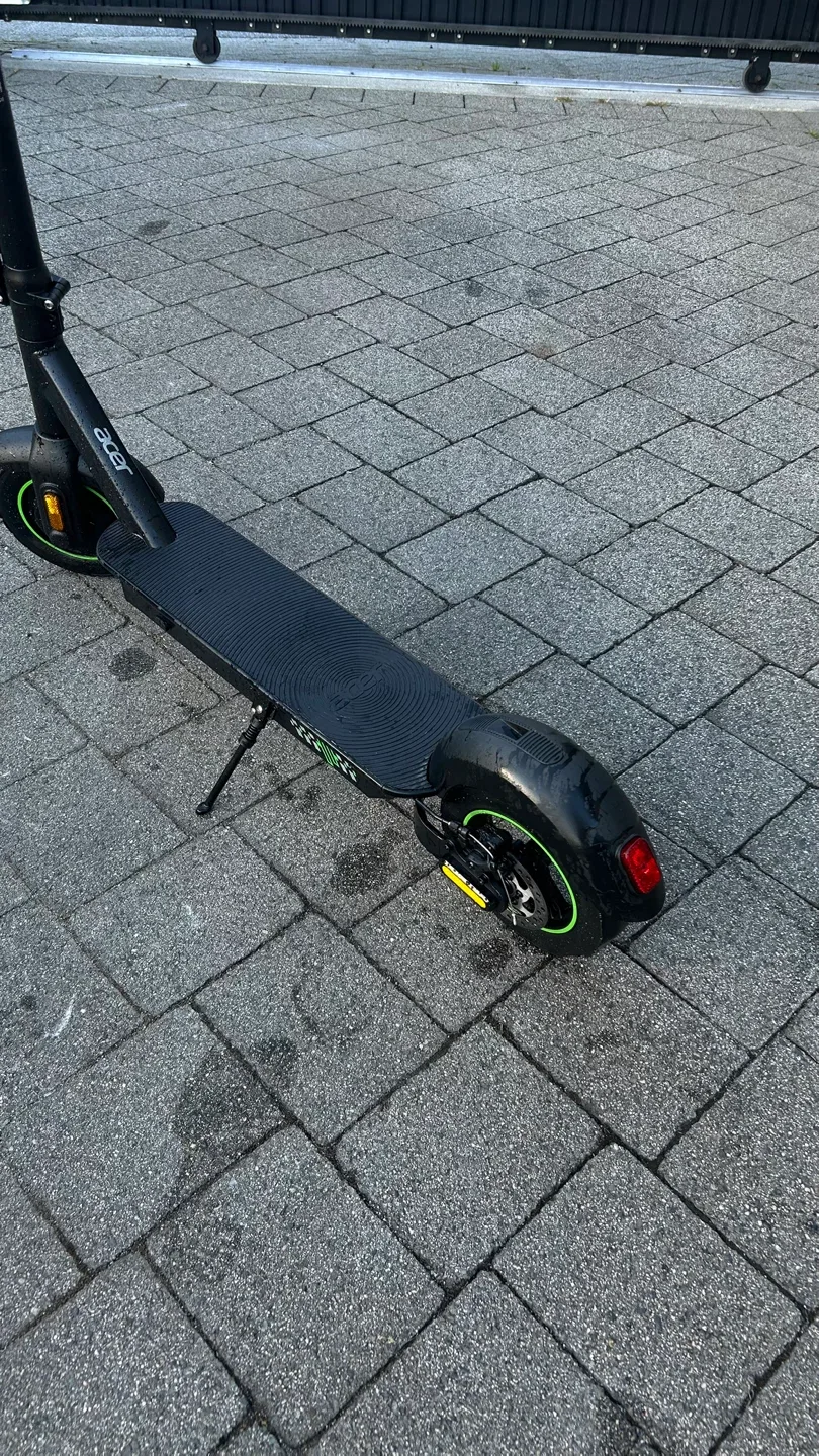 Acer ES Series 2 Electric Scooter - NO TRADES image indicator(2)