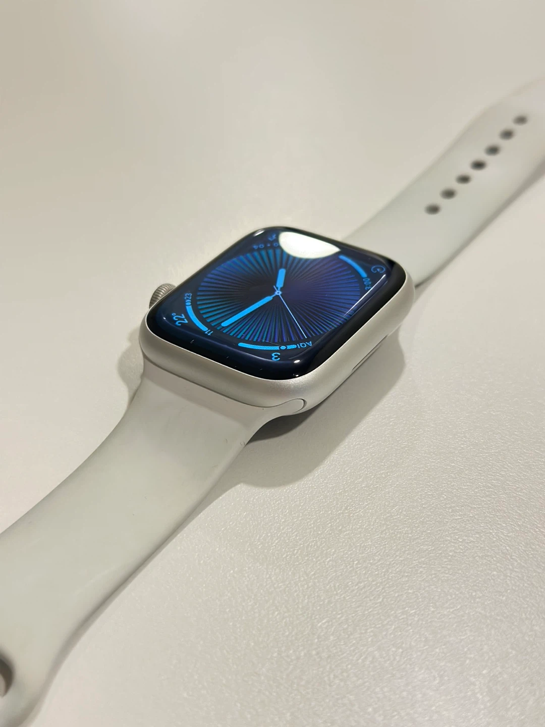 Apple Watch Series 8 - 45mm - photo 5