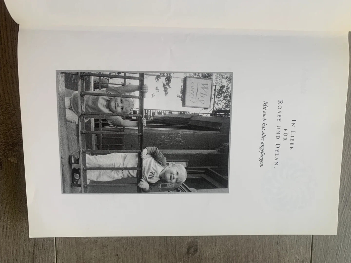 Baby Yoga by Laura Staton & Sarah Perron Deutsch image indicator(5)