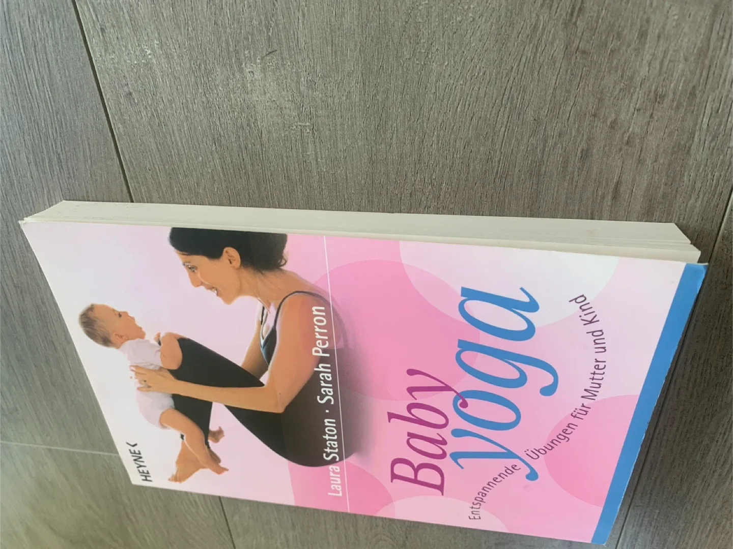 Baby Yoga by Laura Staton & Sarah Perron Deutsch image indicator(3)