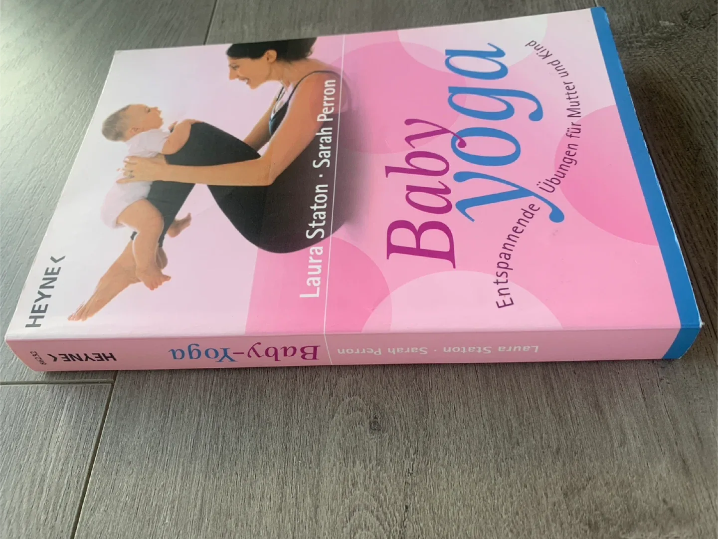 Baby Yoga by Laura Staton & Sarah Perron Deutsch image indicator(2)