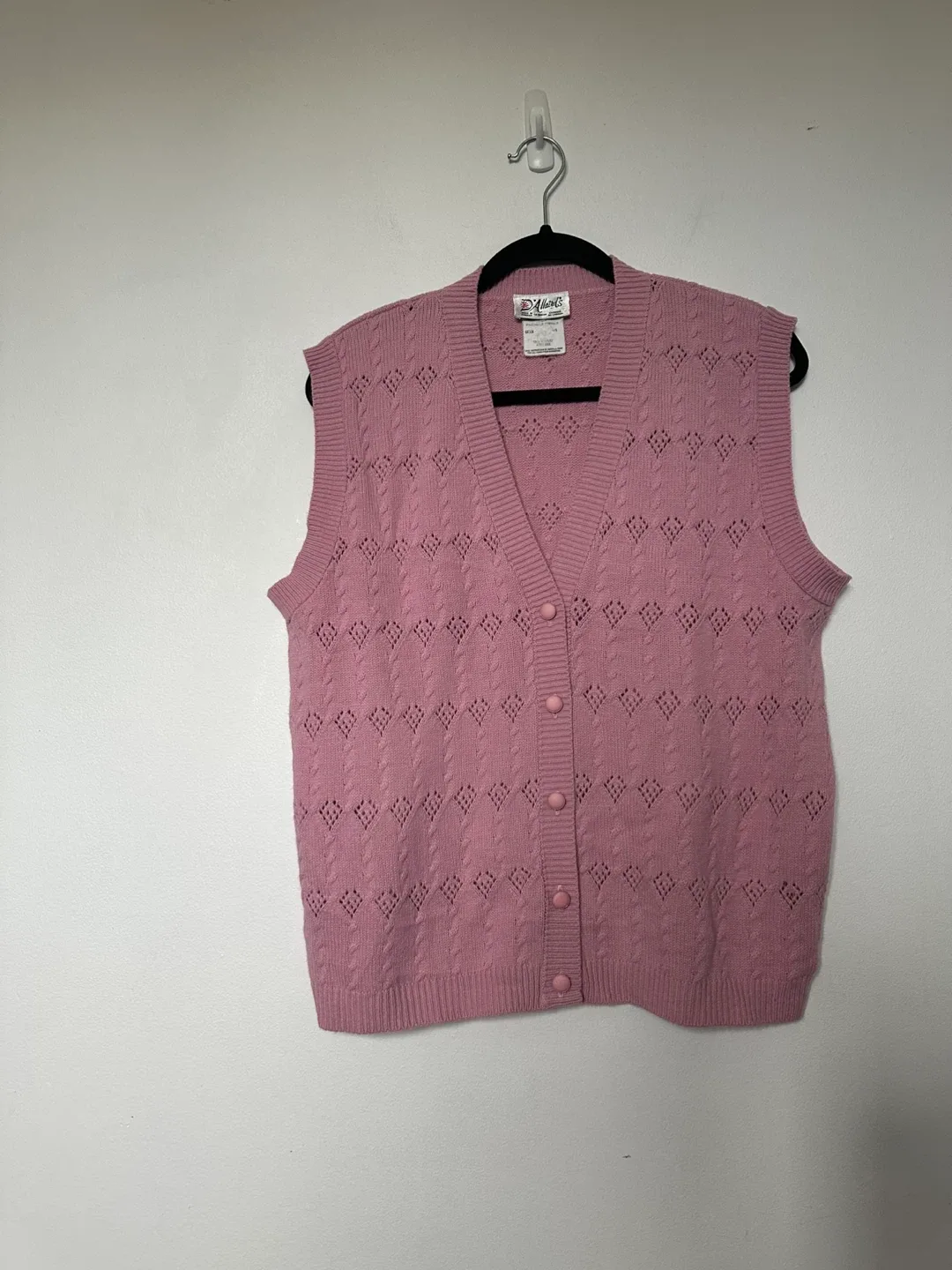 D'Allaird's Pink Knit Vest Size L Preppy Grandmacore image indicator(2)