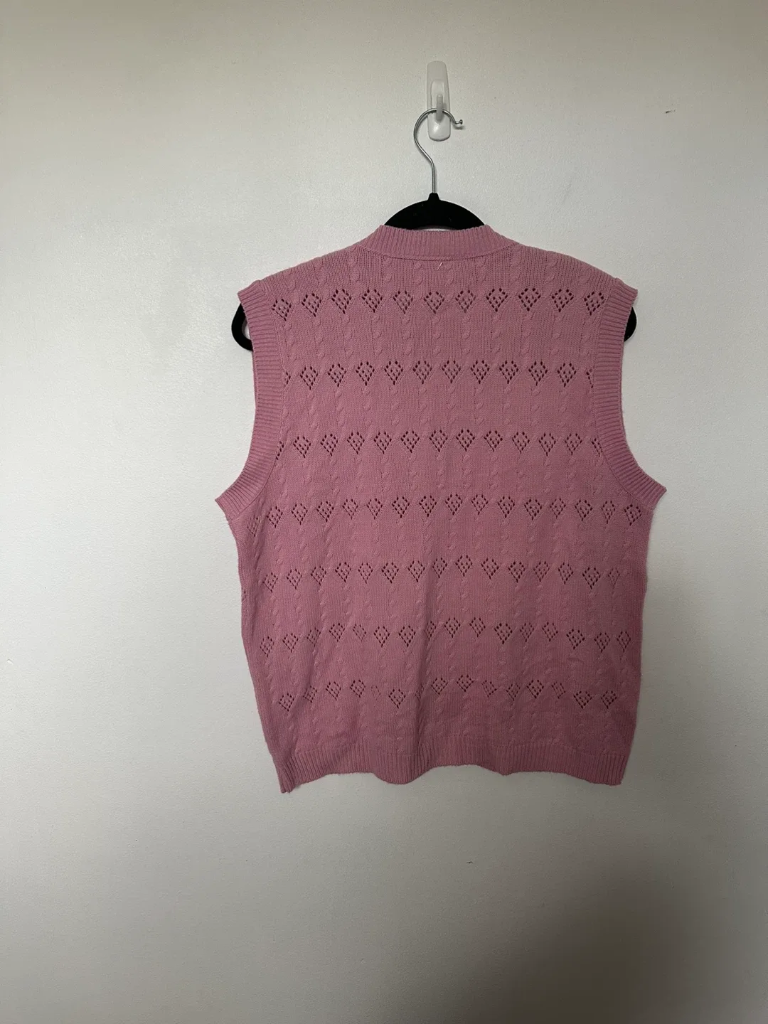 D'Allaird's Pink Knit Vest Size L Preppy Grandmacore image indicator(10)