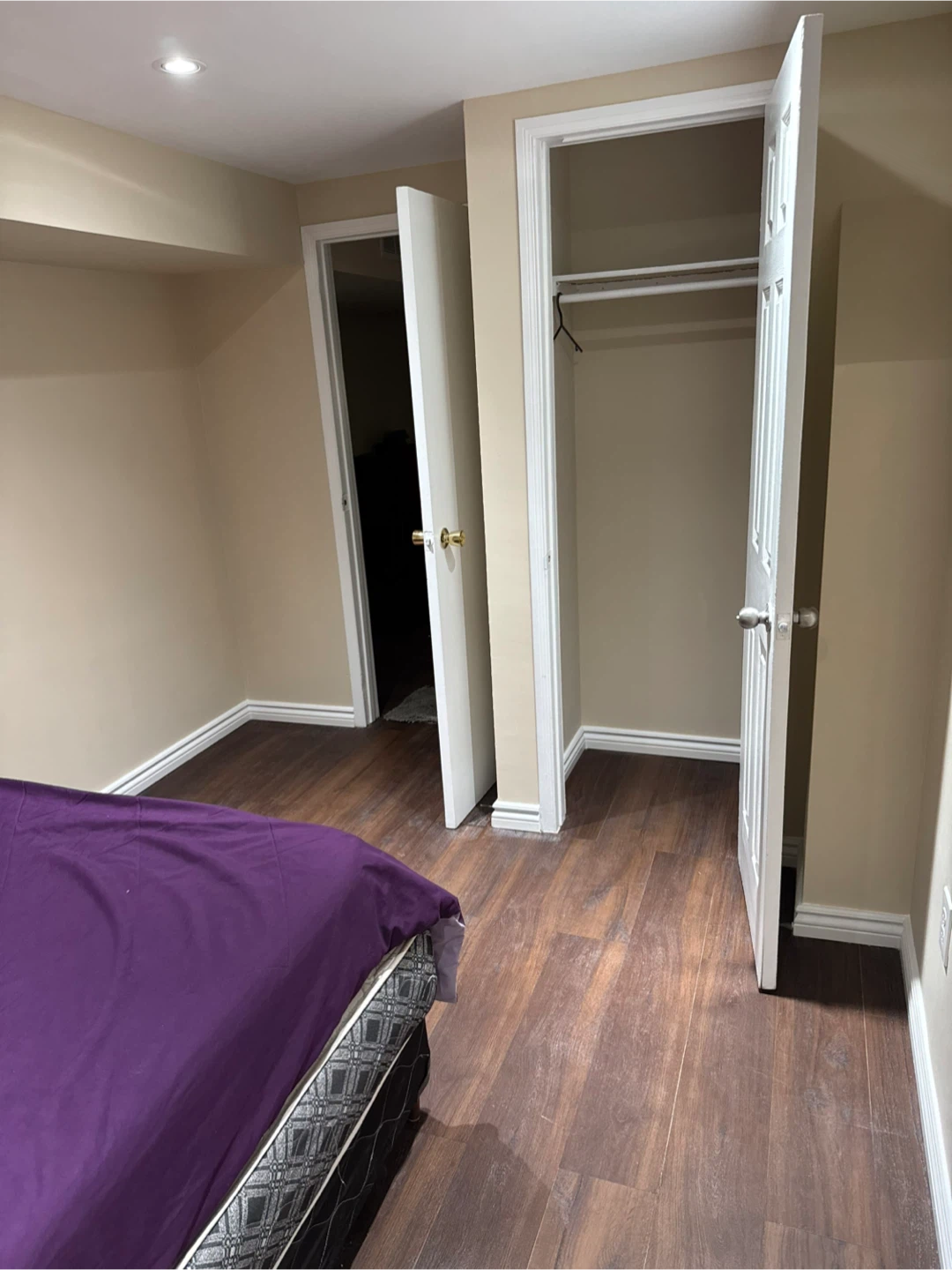 Newly Renovated renting Private room (Student only)