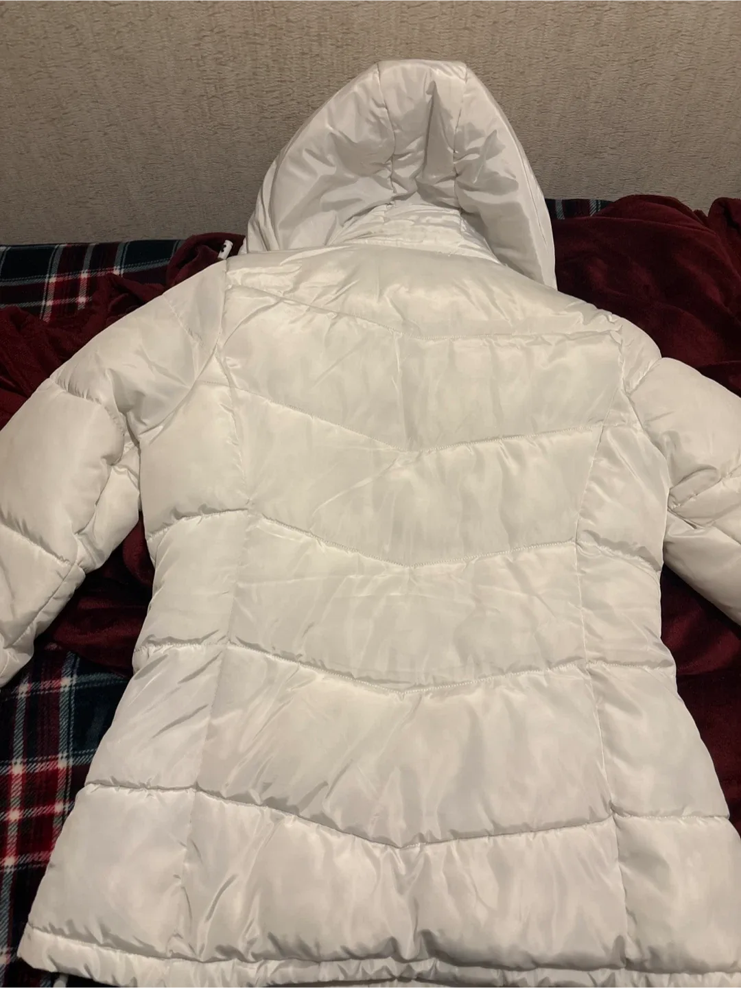 Reebok White Puffer Jacket image indicator(2)