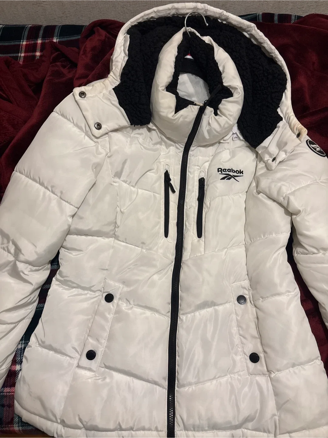 Reebok White Puffer Jacket image indicator(3)