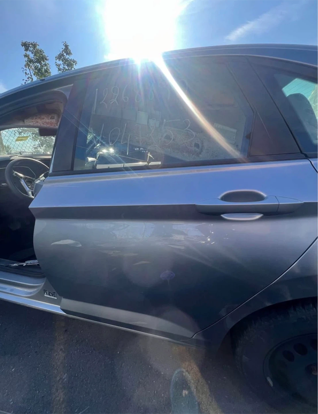 2021 rear Jetta doors very good condition - photo 3