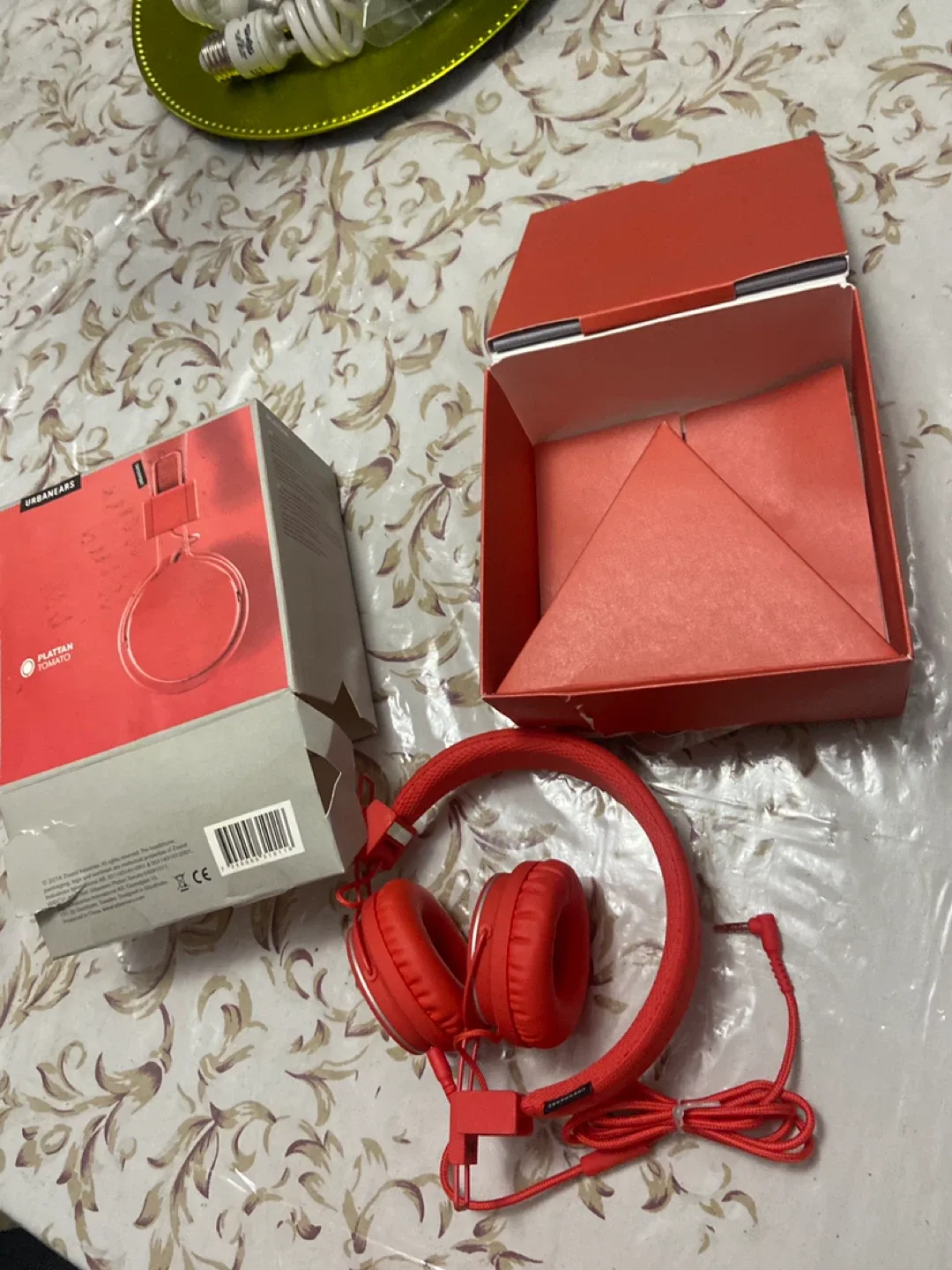 Urbanears Plattan On-Ear Headphones - Red image indicator(5)