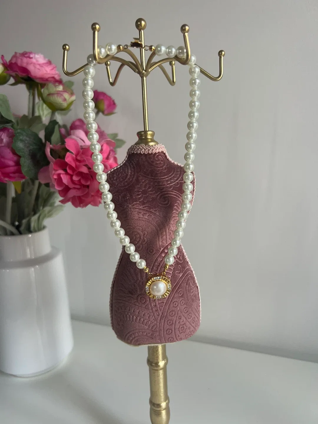 Pearl Necklace image indicator(2)