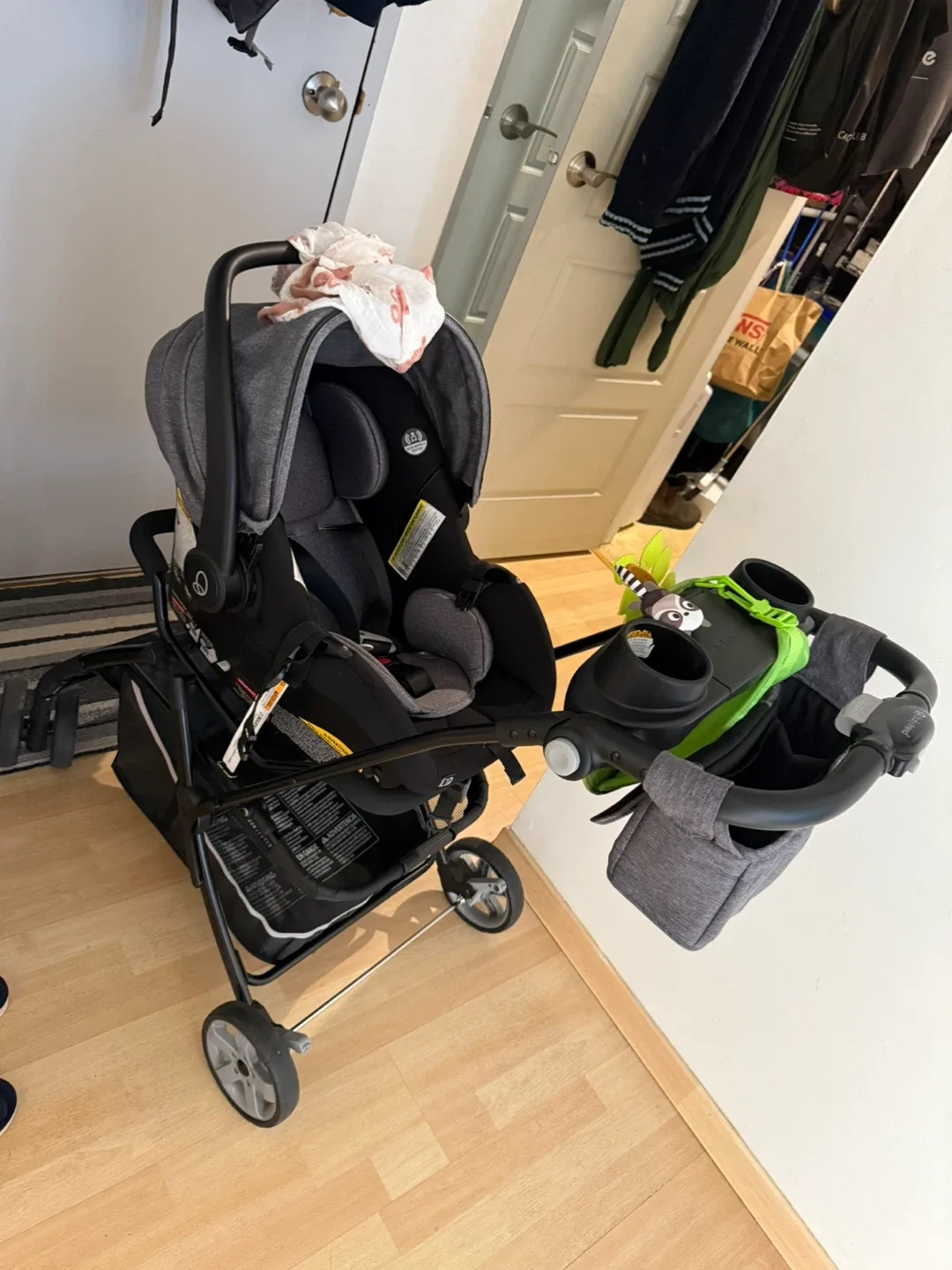 Baby Trend Snap-N-Go FX Infant Car Seat Carrier image indicator(7)