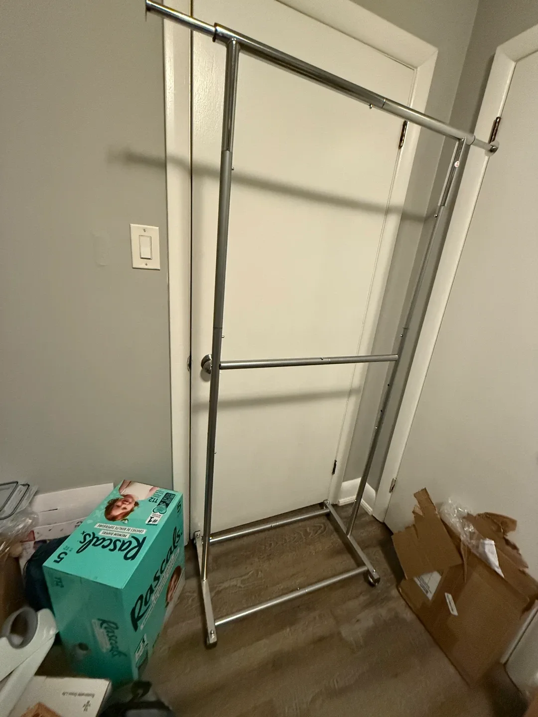 Adjustable Rolling Clothes Rack image indicator(6)