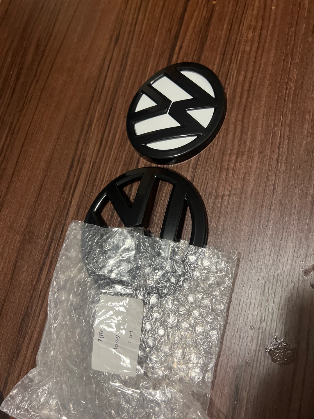 VW Golf 7 Black Emblem Set - New