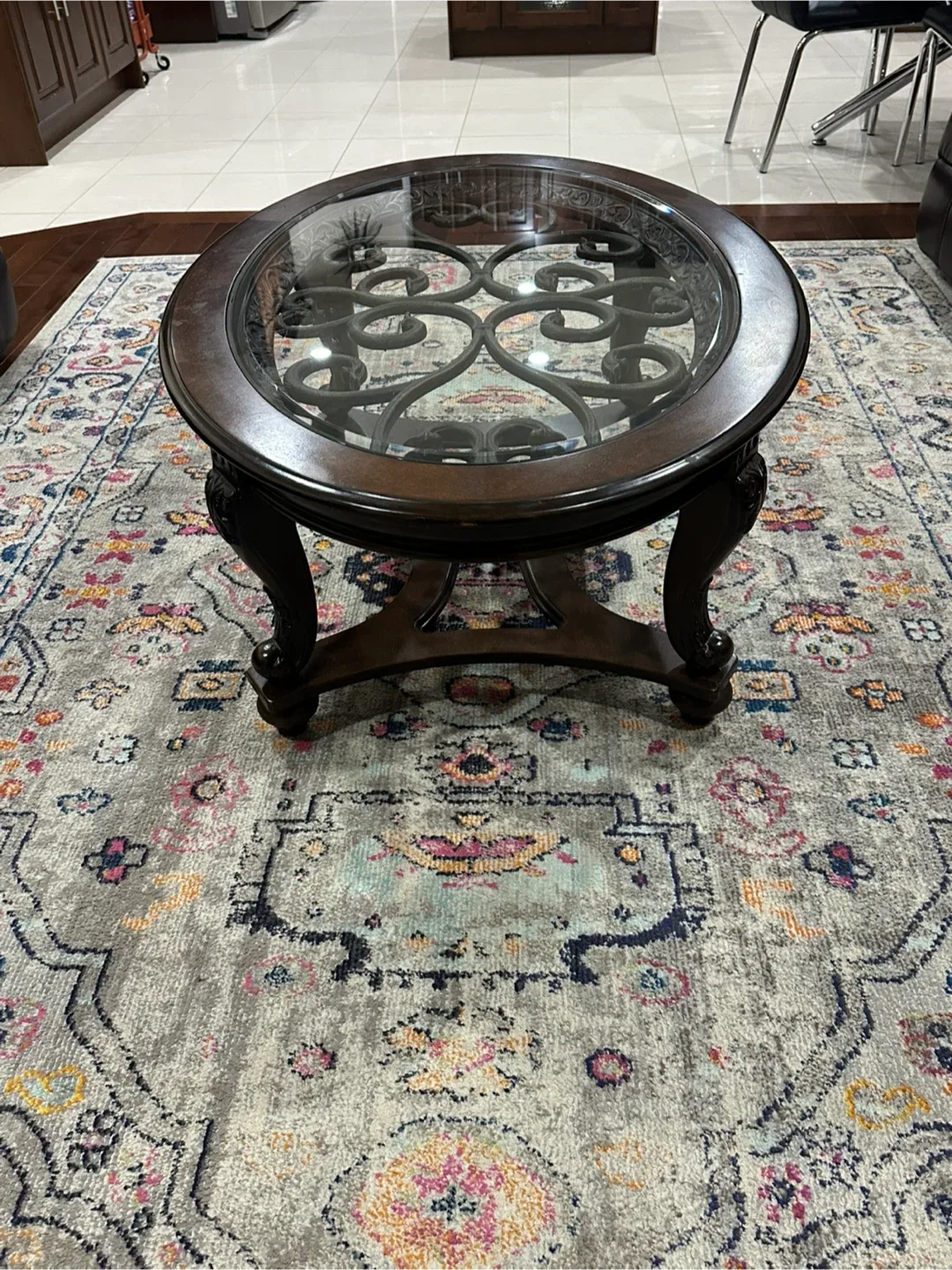 Round Glass Top Coffee Table image indicator(3)