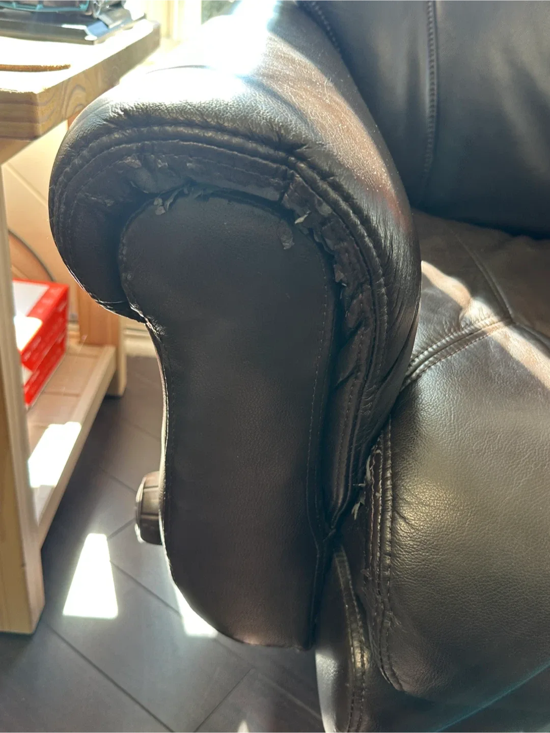 Leather Chair & Ottoman - Brown image indicator(5)