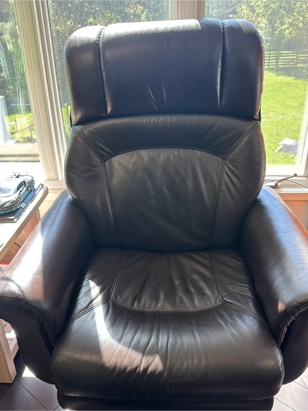 Leather Chair & Ottoman - Brown image indicator(2)