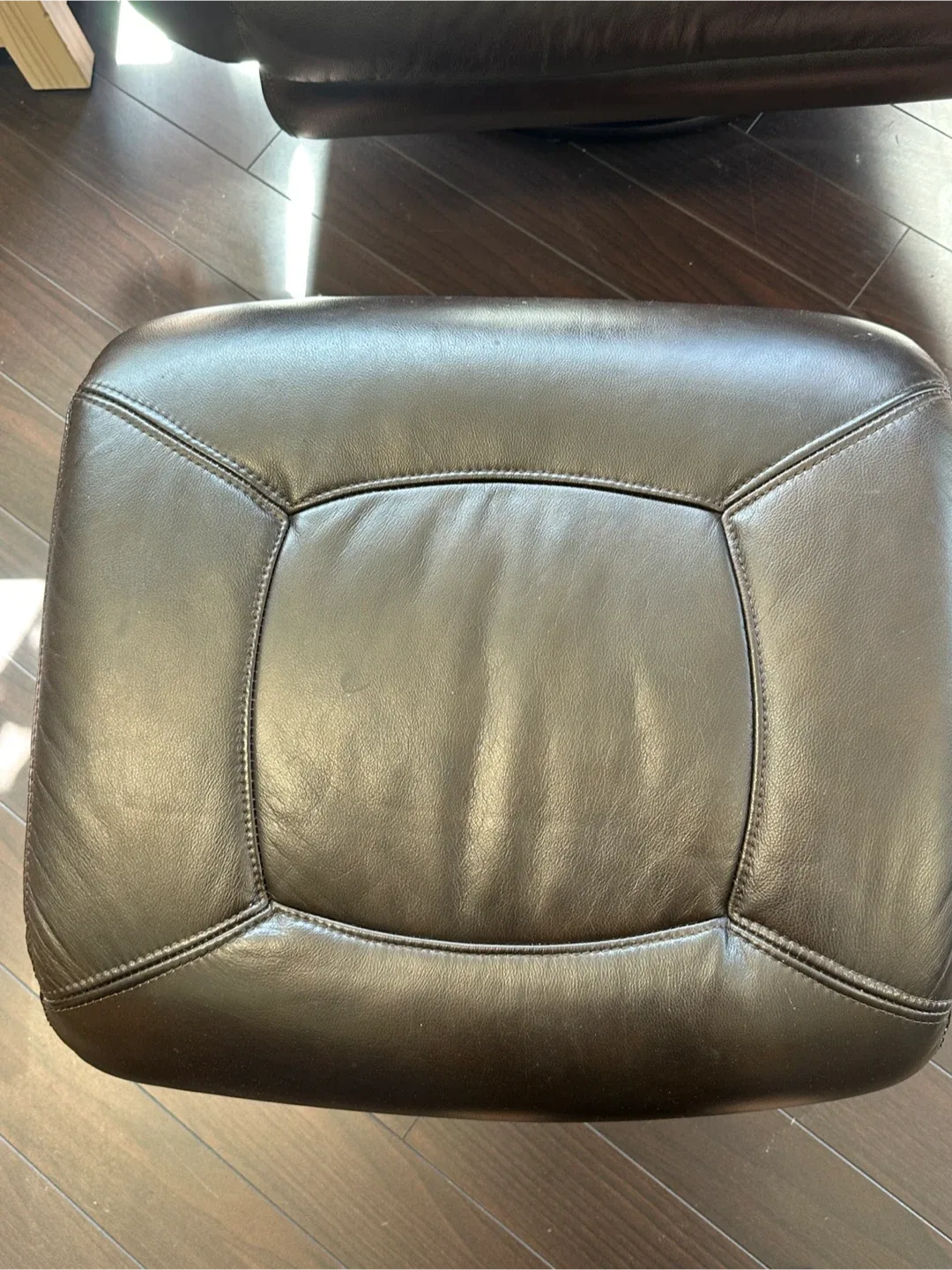 Leather Chair & Ottoman - Brown image indicator(3)