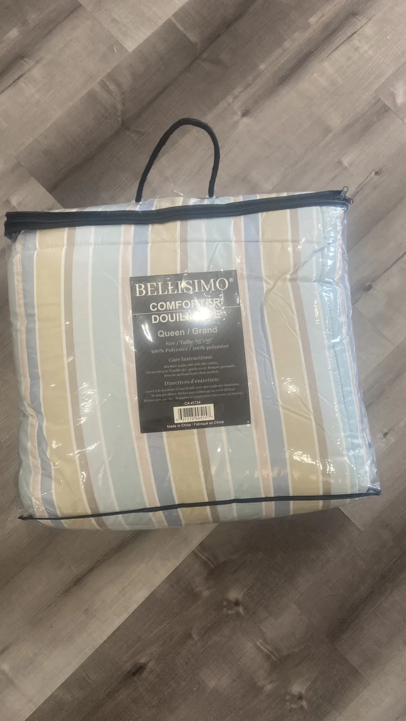 Bellisimo Queen/Grand Comforter - New in Package! thumbnail
