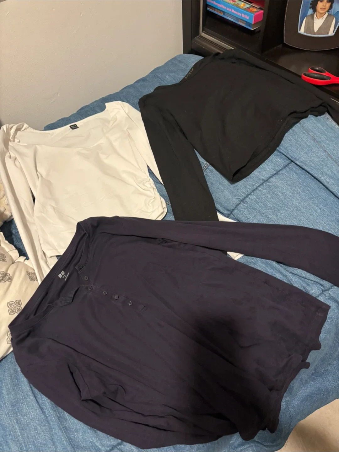 🔥 42 Clothing Items – Nike, Levi’s & More – All for $50! image indicator(5)