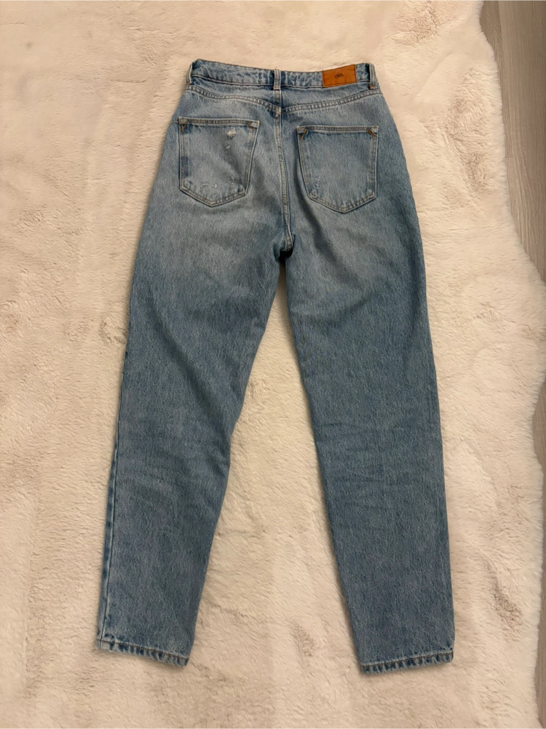 Zara Mom Fit Jeans - photo 2