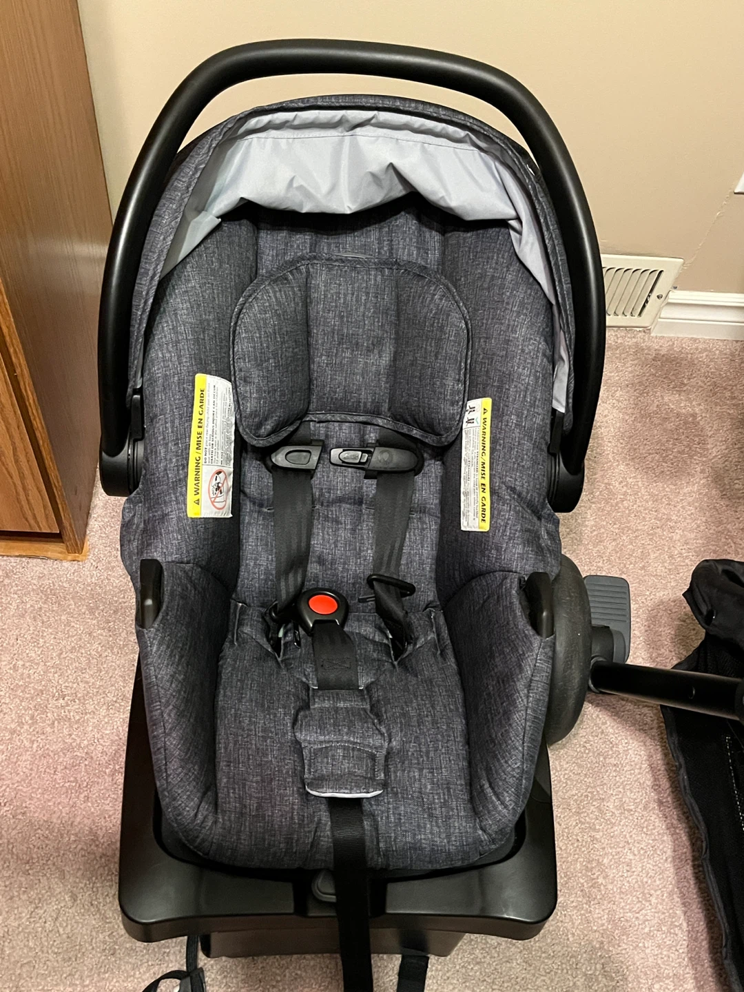 Evenflo Car seat & Stroller - photo 3