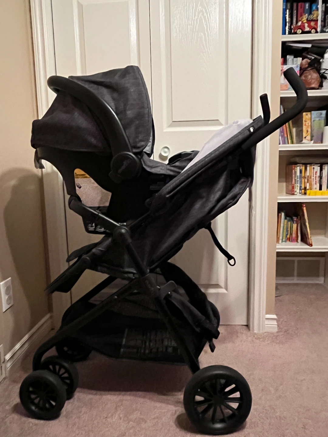 Evenflo Car seat & Stroller - photo 4