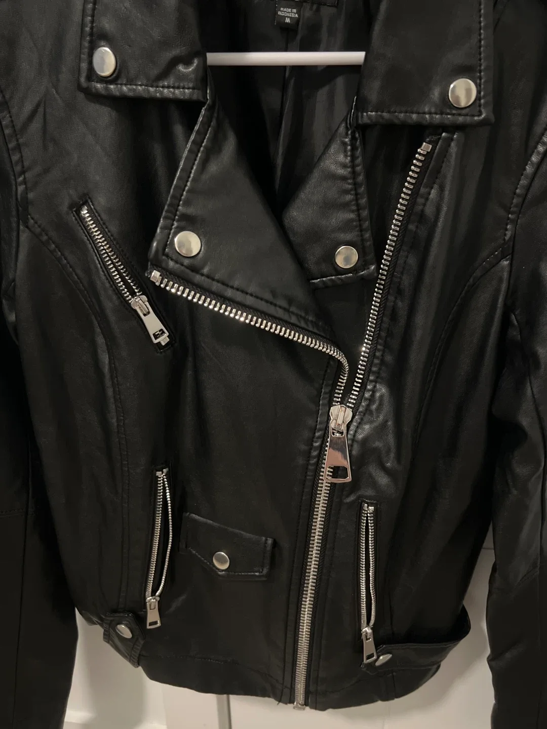 Guess Black Faux Leather Jacket - Size M image indicator(3)