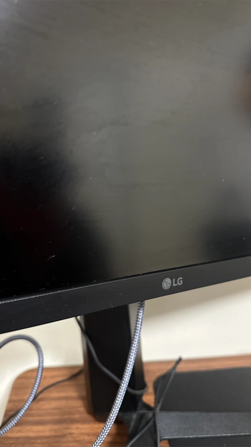 LG Rotating Monitor with NVIDIA G-SYNC - photo 4