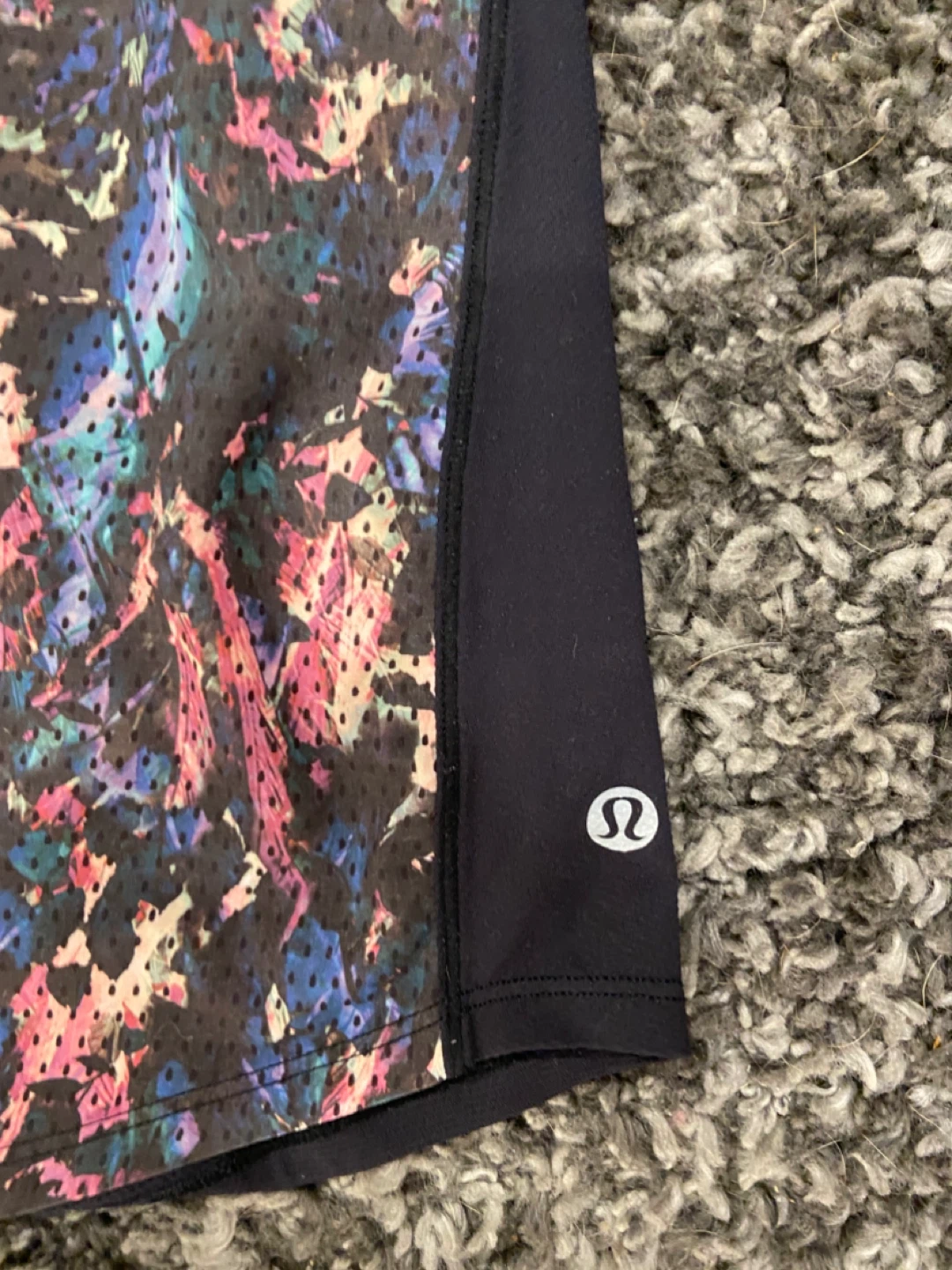 Size 4 Lulu top - photo 4